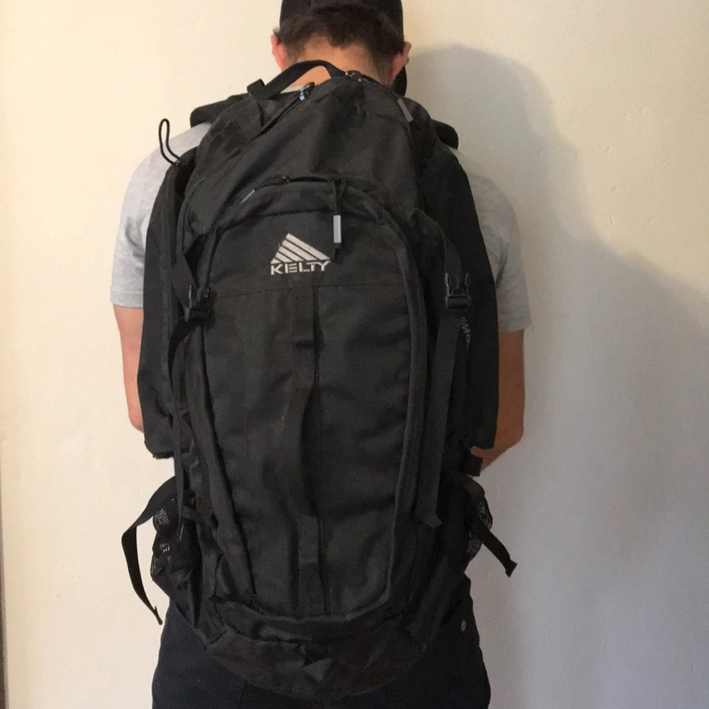 Redwing 50 black backpack
